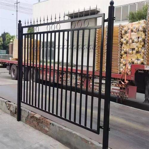 锌钢护栏网厂家怎么选?铁路机场港口工程采购的5个关键技巧